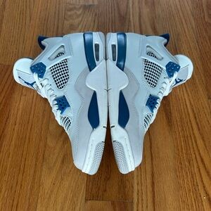Air Jordan 4 Retro size 8 Men’s
Military Blue 2024 release
Lightly Used